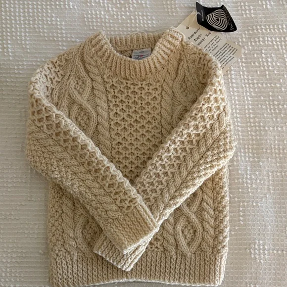 Child’s Cozy Cable Knit Wool Sweater- Vintage Handmade - Picture 9 of 12